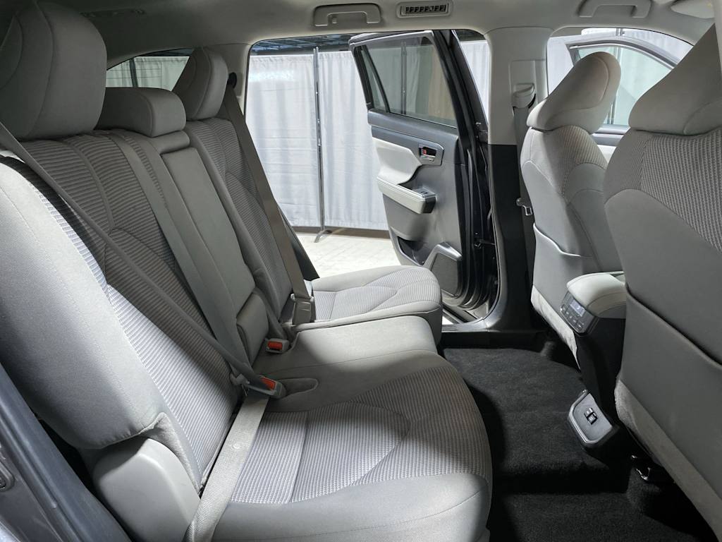 Thumbnail: 2024 Toyota Highlander - 19
