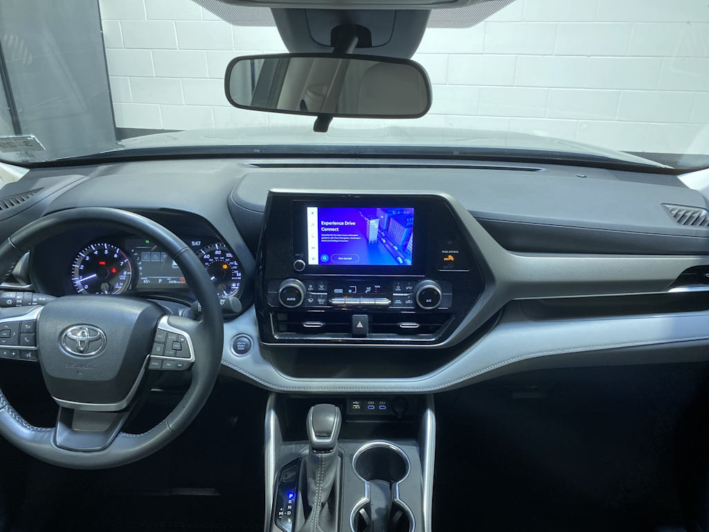 Thumbnail: 2024 Toyota Highlander - 2