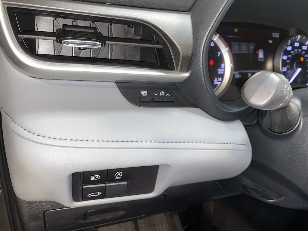 Thumbnail: 2024 Toyota Highlander - 24