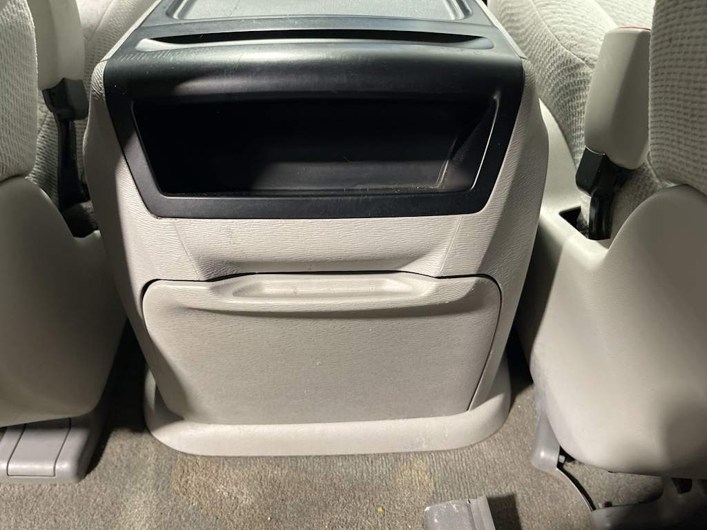 Thumbnail: 2014 Toyota Sienna - 24