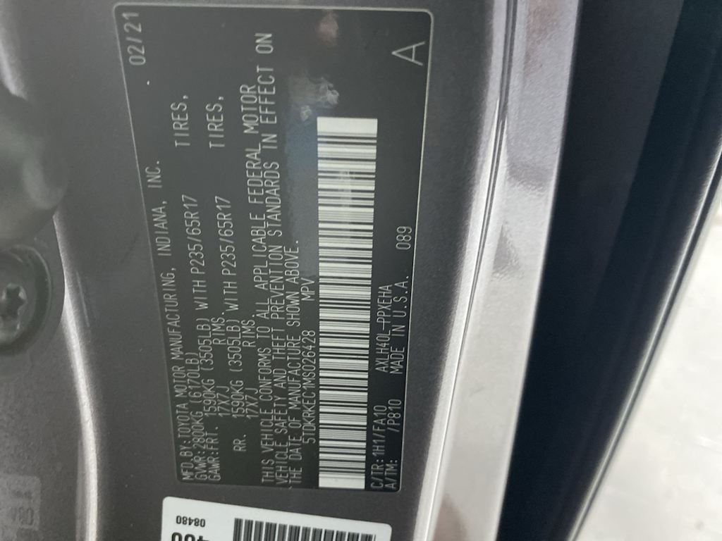 Thumbnail: 2021 Toyota Sienna - 18