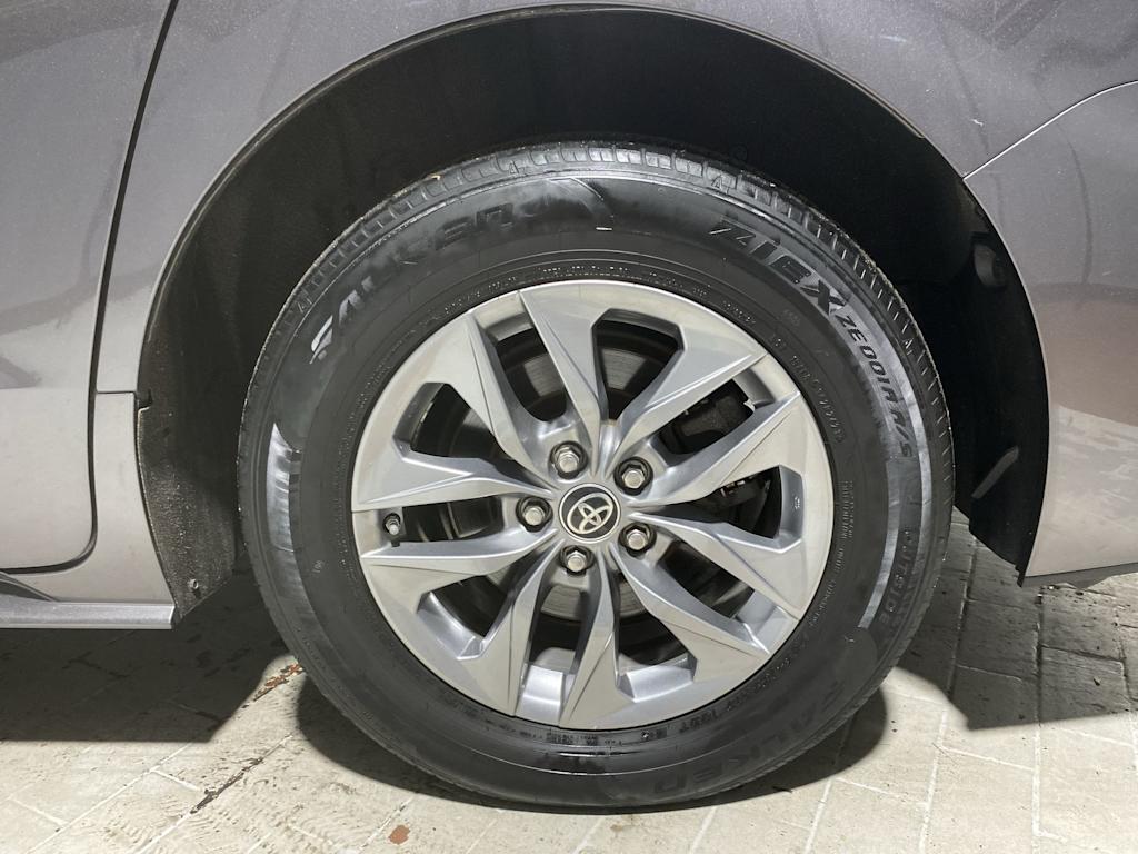 Thumbnail: 2021 Toyota Sienna - 7