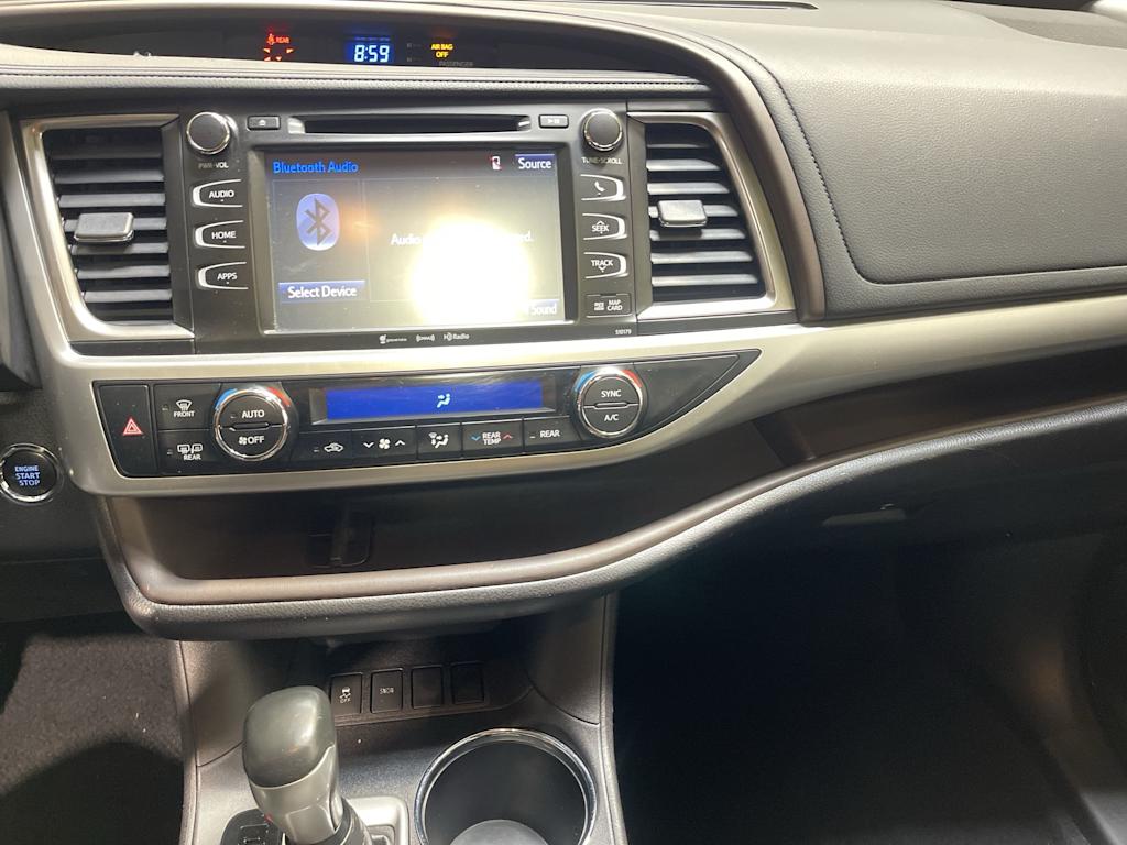 Thumbnail: 2018 Toyota Highlander - 14