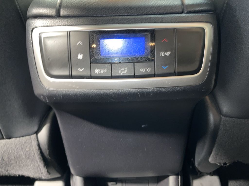 Thumbnail: 2018 Toyota Highlander - 25