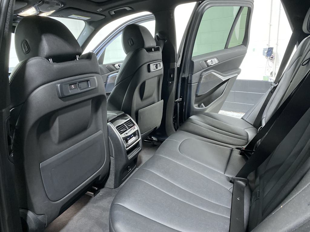 Thumbnail: 2022 BMW X5 - 13