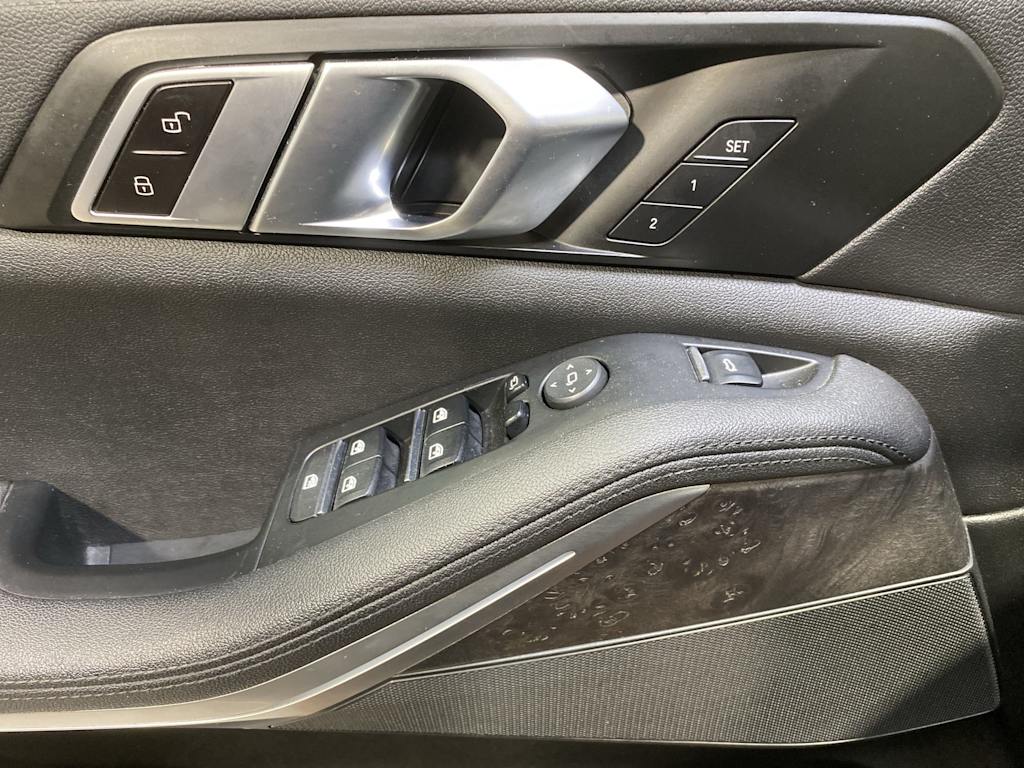 Thumbnail: 2022 BMW X5 - 22