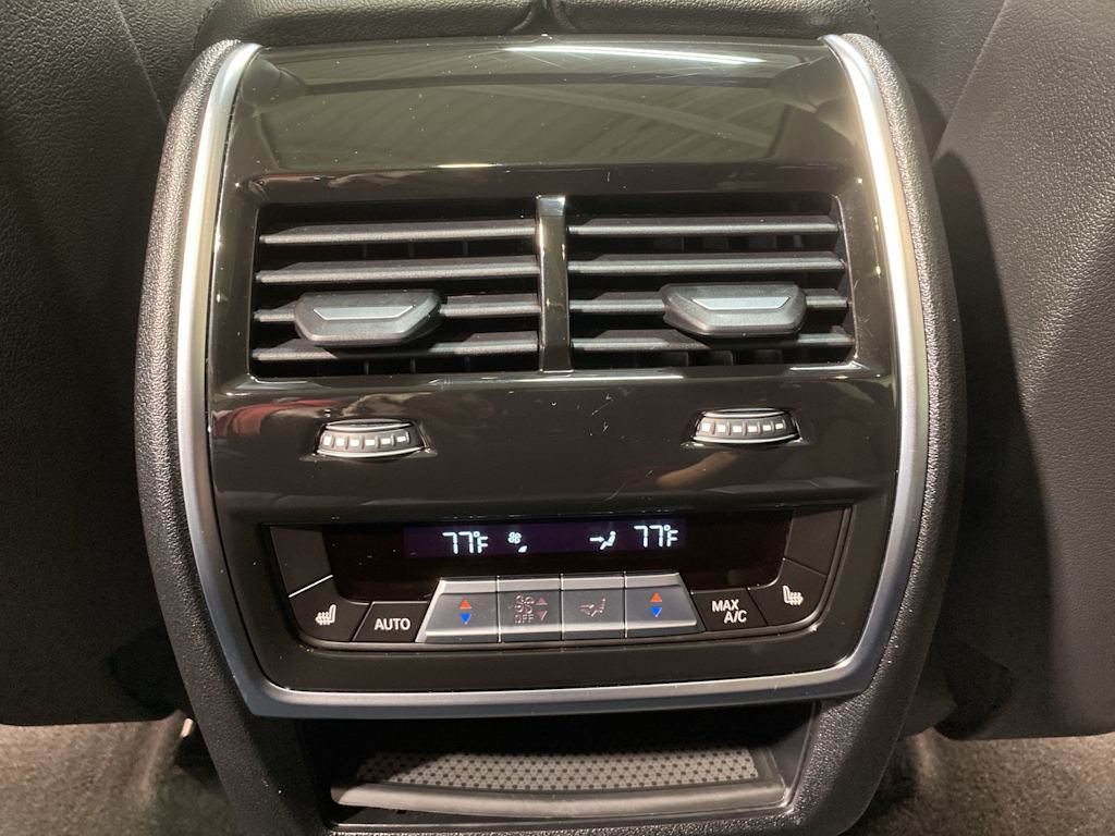 Thumbnail: 2022 BMW X7 - 24