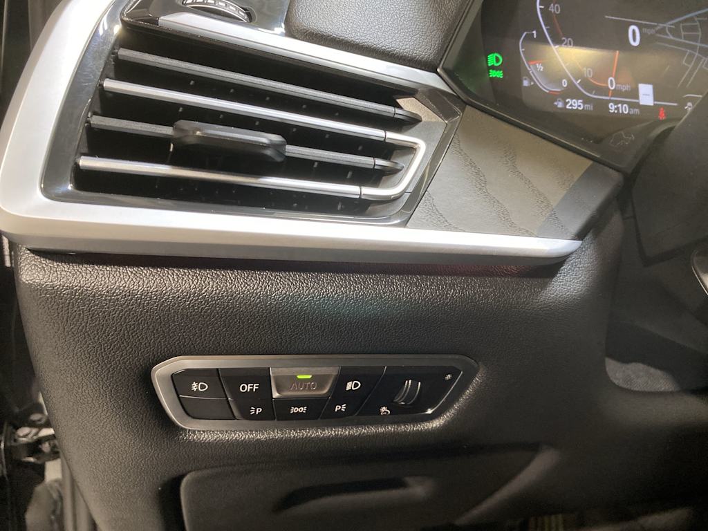 Thumbnail: 2022 BMW X7 - 23