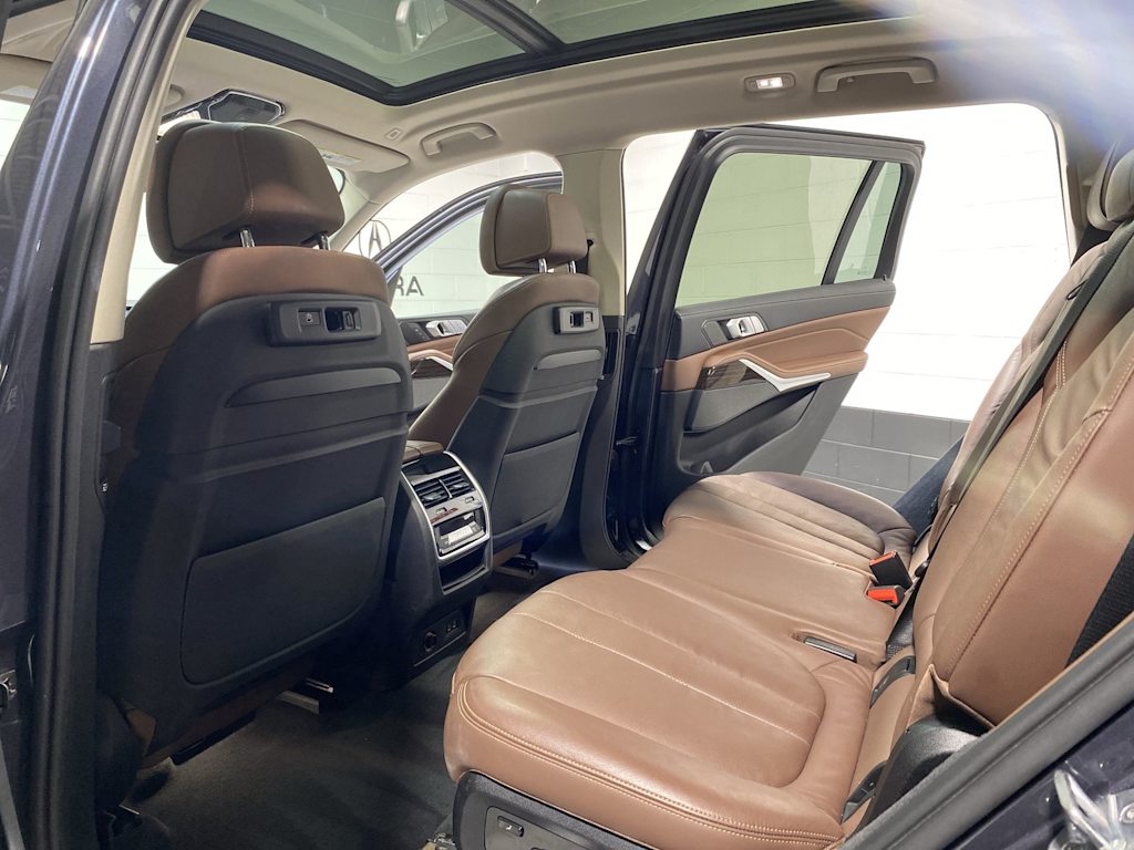 Thumbnail: 2019 BMW X7 - 13