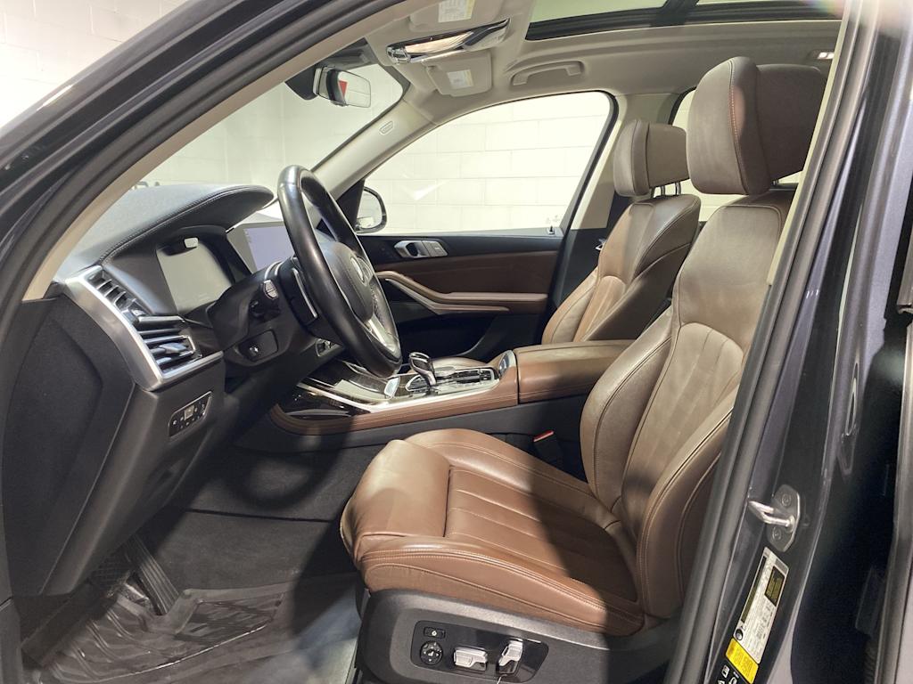 Thumbnail: 2019 BMW X7 - 11