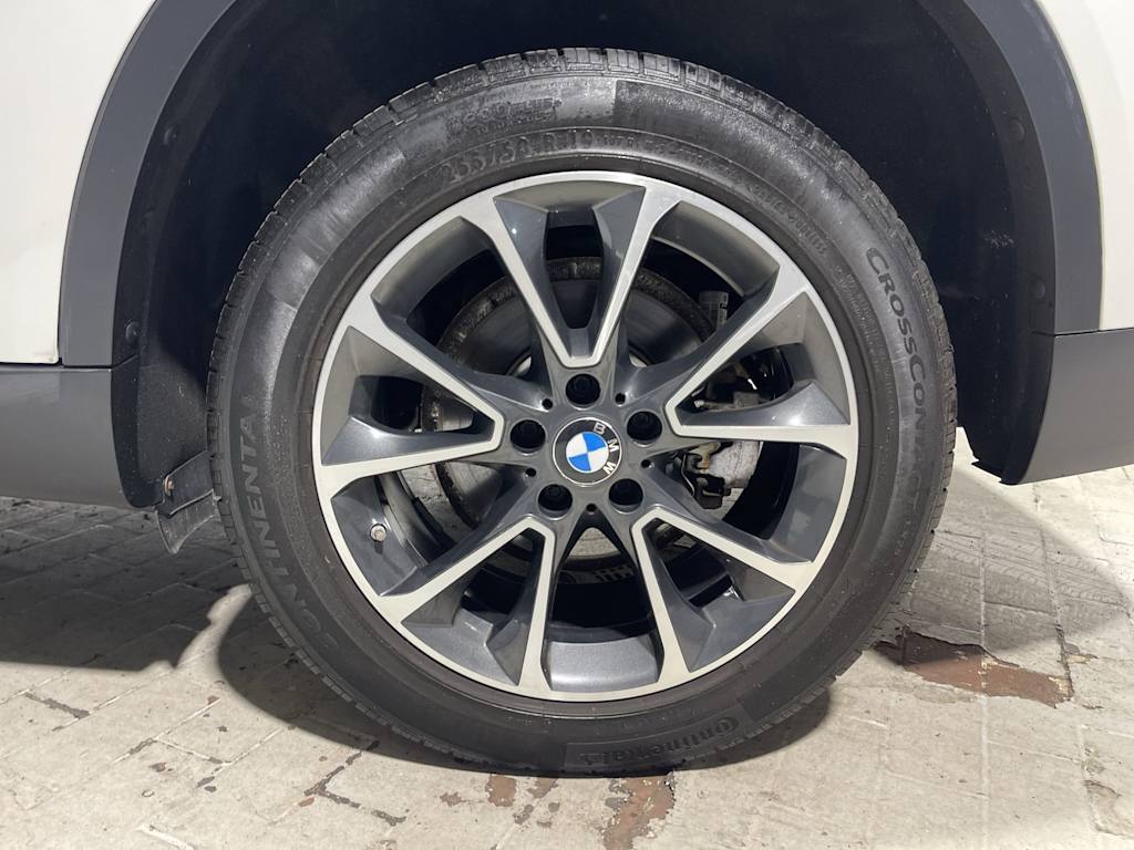 Thumbnail: 2017 BMW X5 - 8