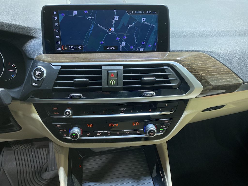 Thumbnail: 2019 BMW X4 - 14