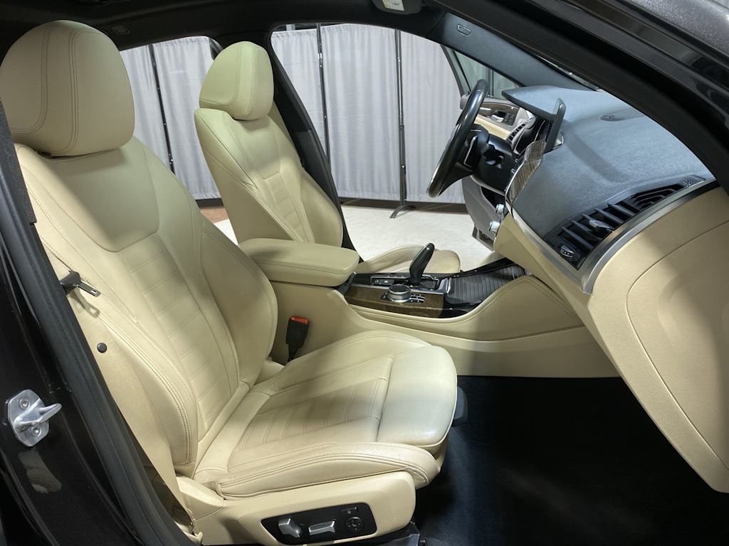 Thumbnail: 2019 BMW X4 - 20