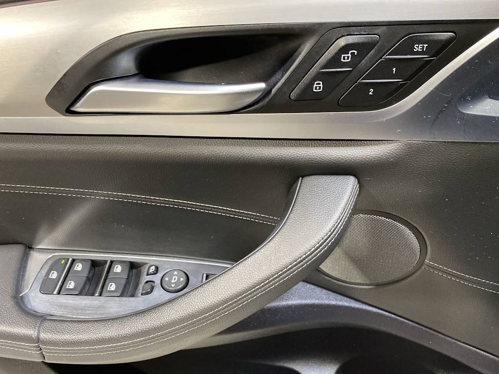 Thumbnail: 2019 BMW X4 - 23