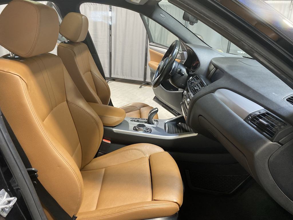 Thumbnail: 2017 BMW X4 - 21
