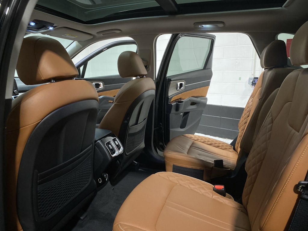 Thumbnail: 2022 Kia Sorento - 11
