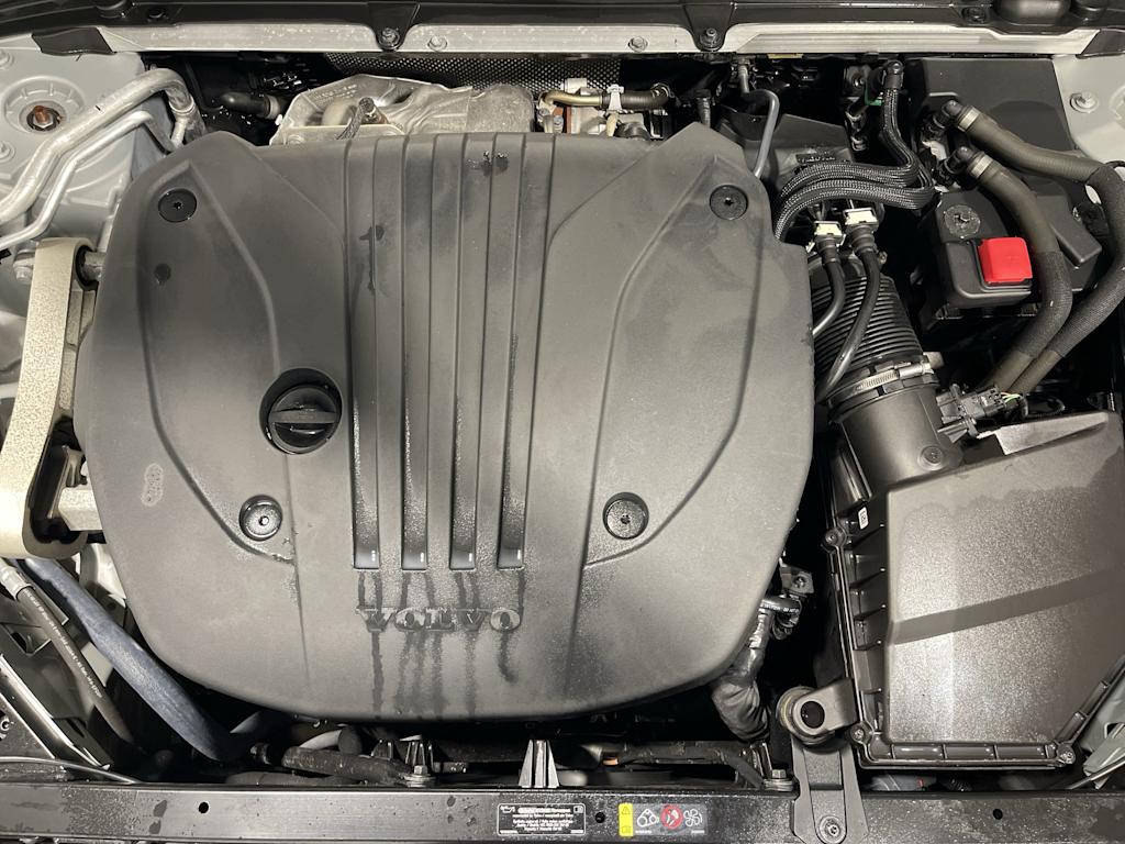 Thumbnail: 2024 Volvo S60 - 9