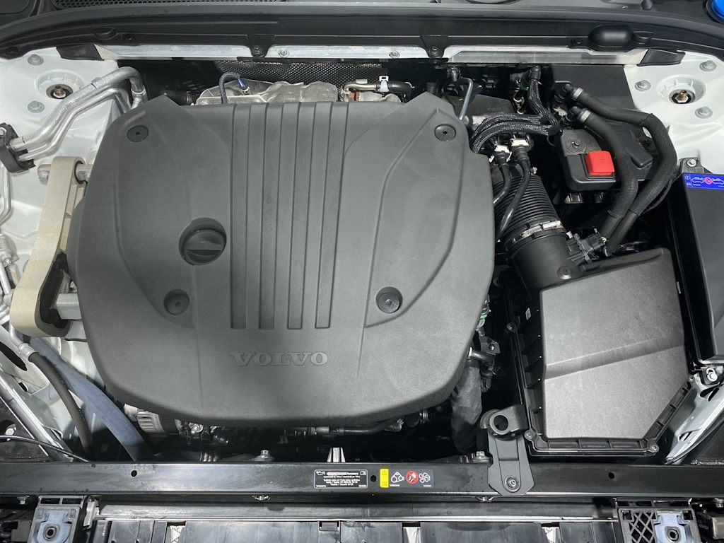 Thumbnail: 2023 Volvo S60 - 8