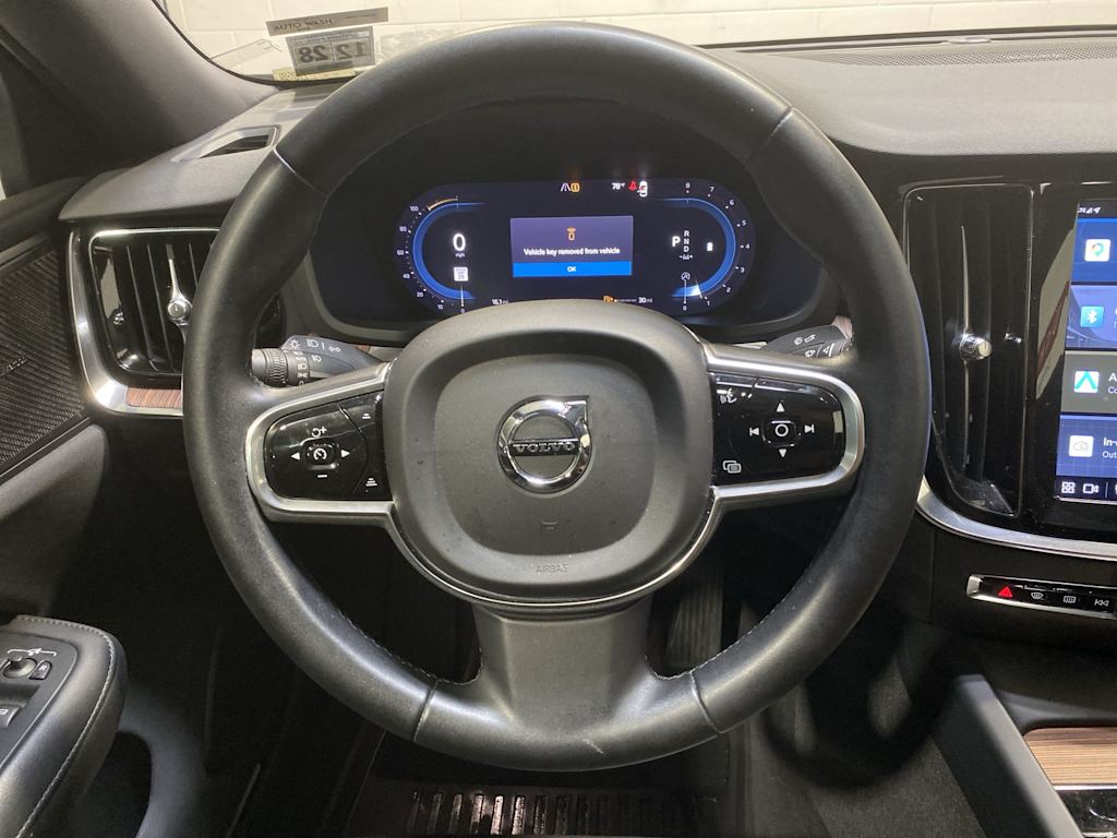Thumbnail: 2023 Volvo S60 - 9