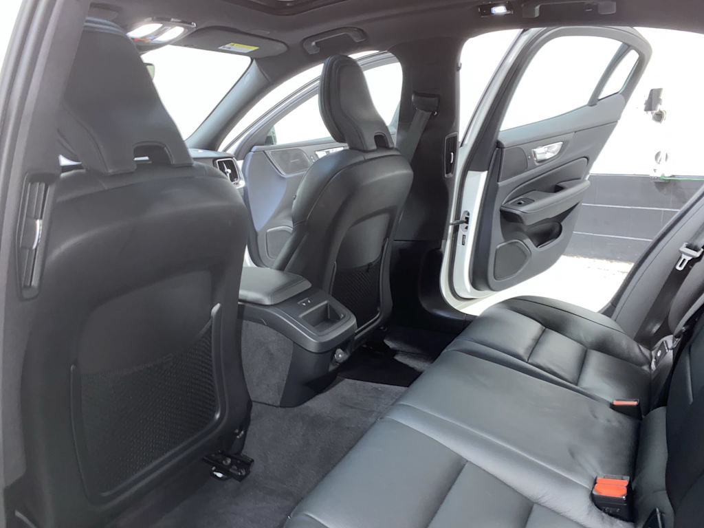 Thumbnail: 2023 Volvo S60 - 12