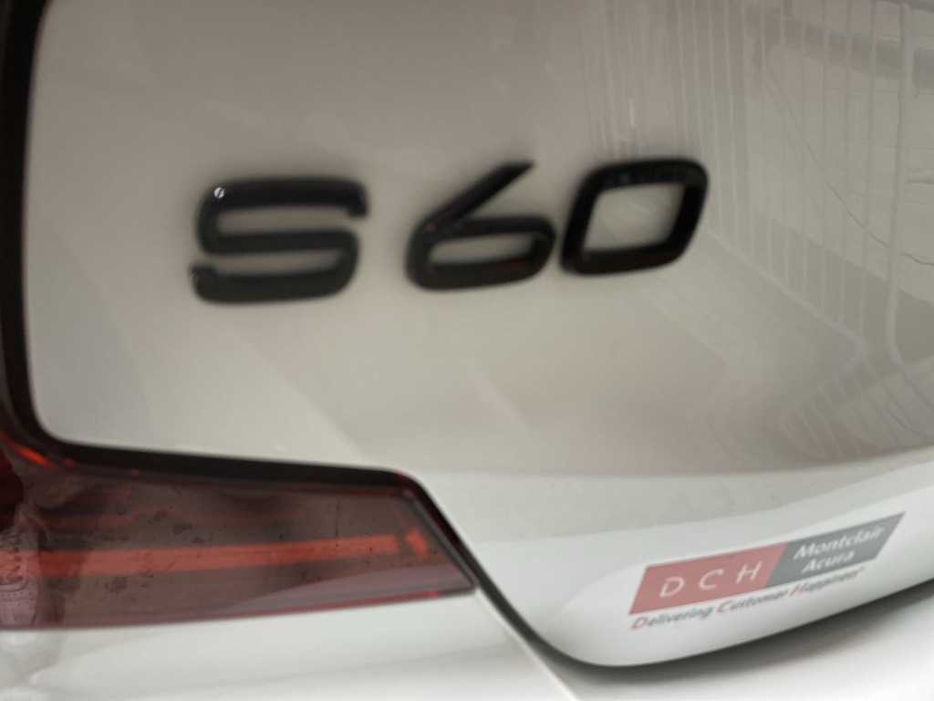 Thumbnail: 2023 Volvo S60 - 18
