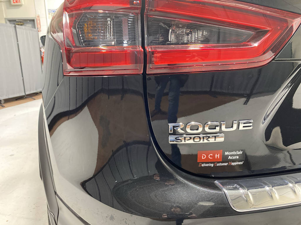 2021 Nissan Rogue Sport SV 19