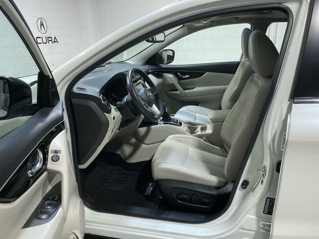 Thumbnail: 2019 Nissan Rogue Sport - 11