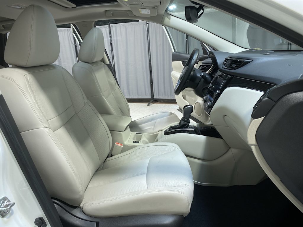 Thumbnail: 2019 Nissan Rogue Sport - 21