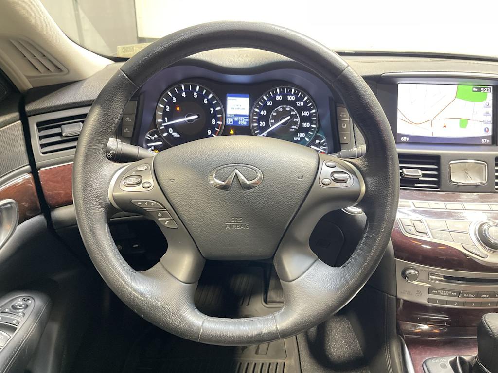Thumbnail: 2019 INFINITI Q70 - 9