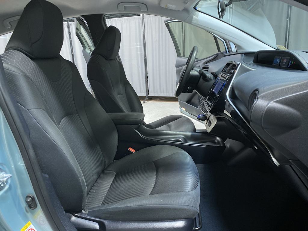 Thumbnail: 2016 Toyota Prius - 12