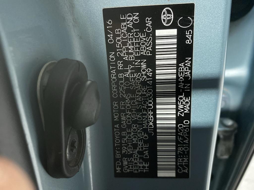Thumbnail: 2016 Toyota Prius - 18
