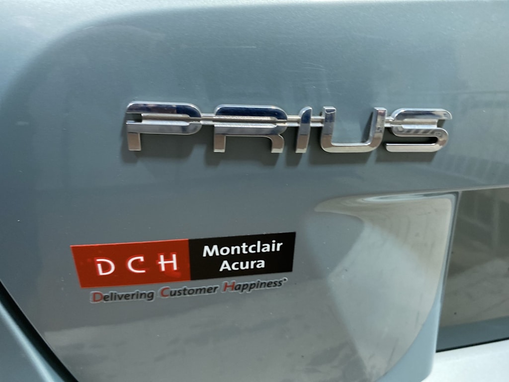 Thumbnail: 2016 Toyota Prius - 7