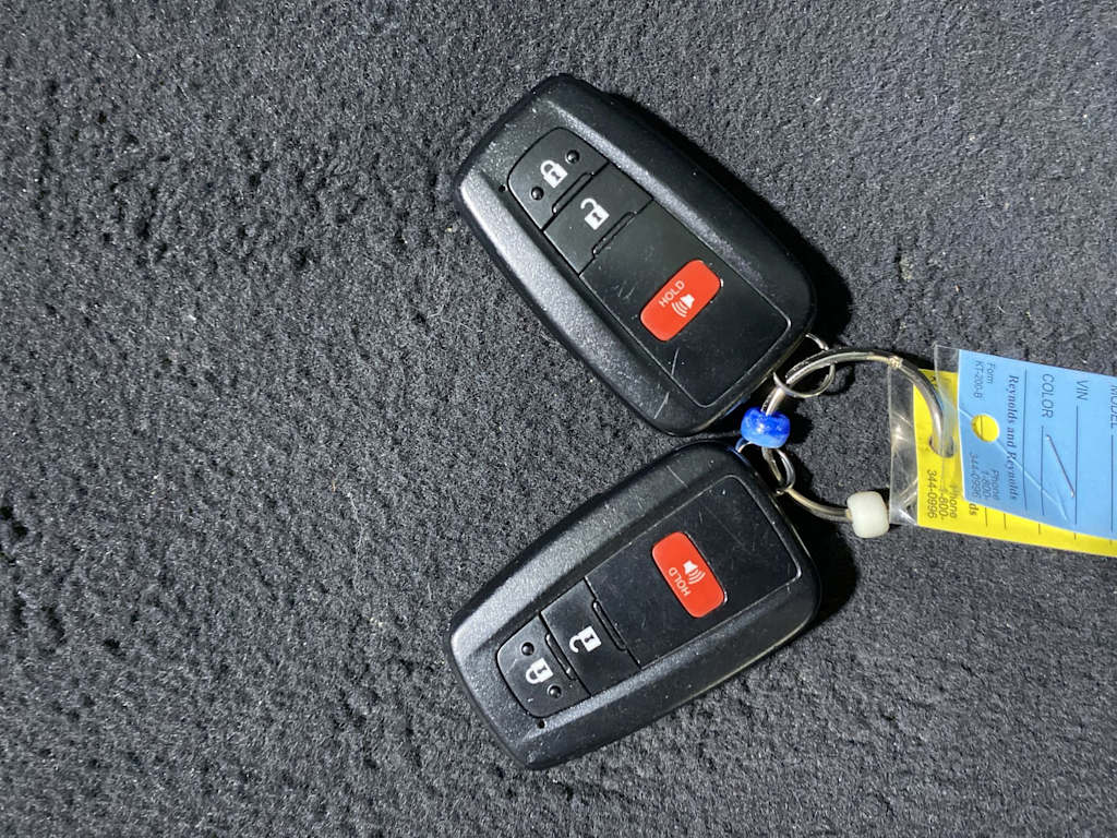 Thumbnail: 2016 Toyota Prius - 17