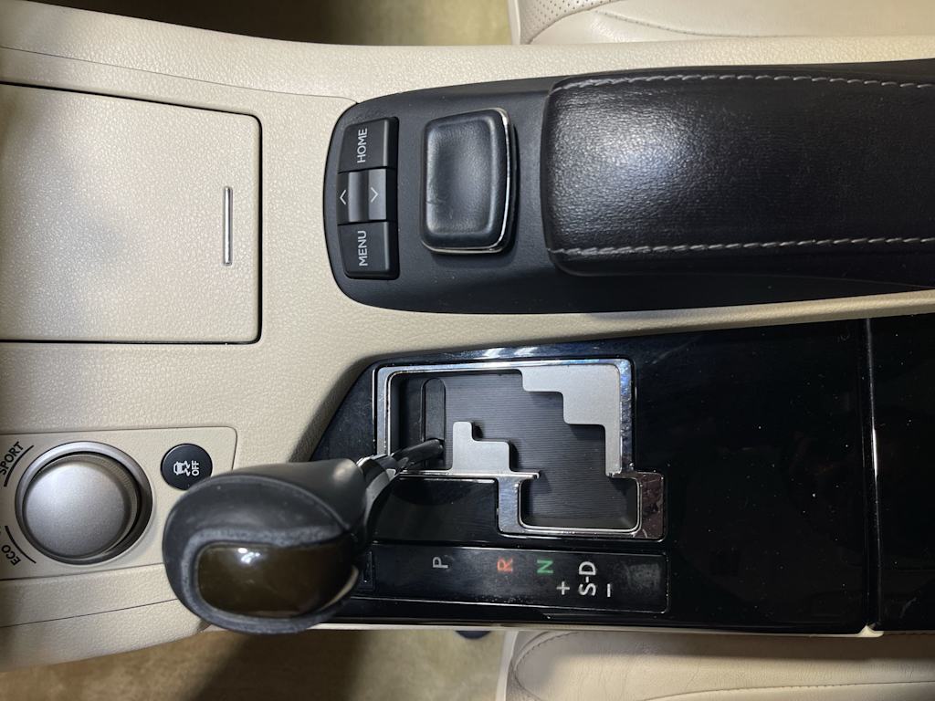 Thumbnail: 2015 Lexus ES - 20