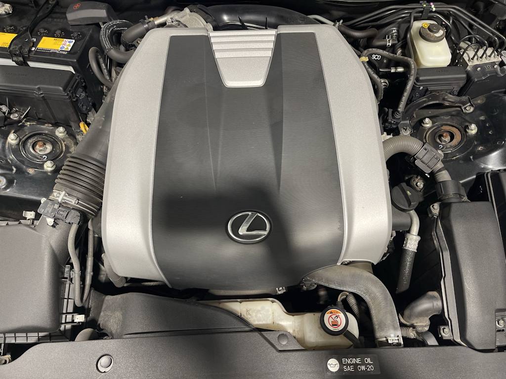 Thumbnail: 2019 Lexus IS - 9