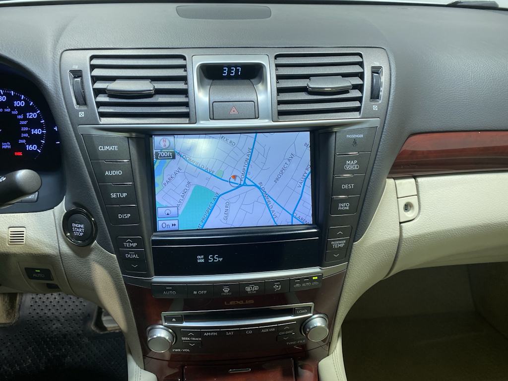 Thumbnail: 2012 Lexus LS - 21