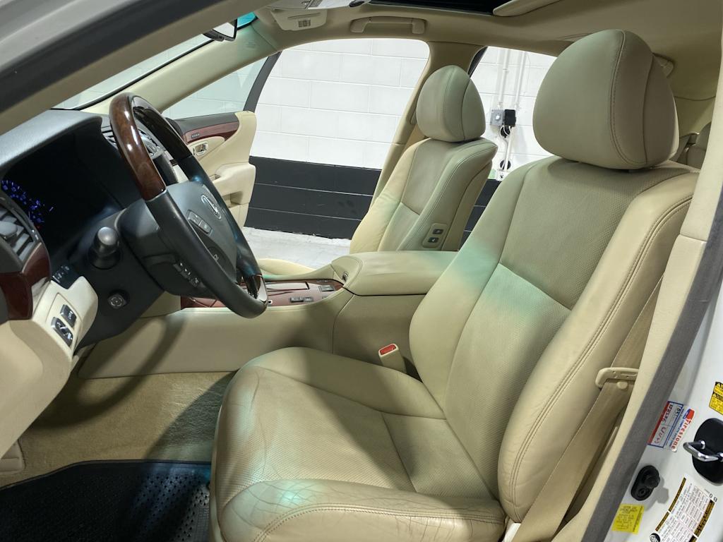 Thumbnail: 2012 Lexus LS - 11