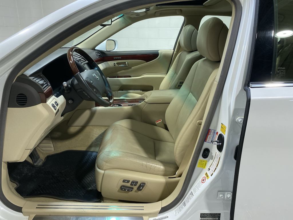 Thumbnail: 2012 Lexus LS - 10