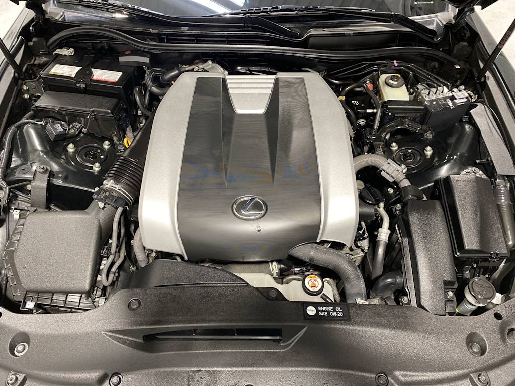 2021 Lexus IS 350 8