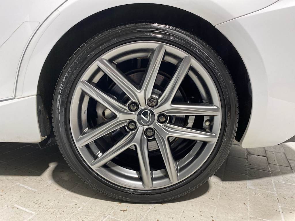 2020 Lexus IS 350 8