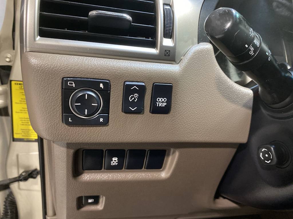 Thumbnail: 2011 Lexus GX - 24