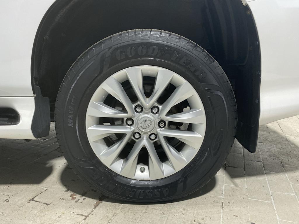 Thumbnail: 2017 Lexus GX - 8