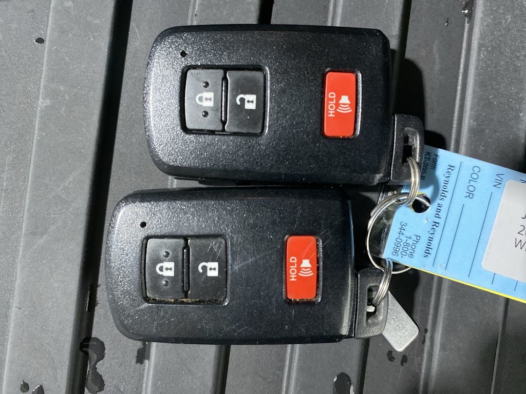 Thumbnail: 2018 Toyota RAV4 - 21