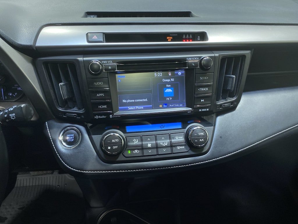 Thumbnail: 2018 Toyota RAV4 - 14