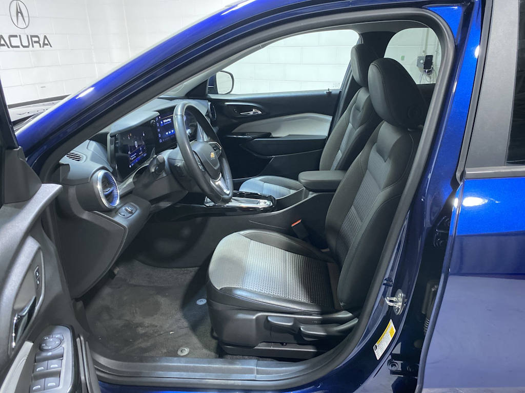 Thumbnail: 2024 Chevrolet Trax - 11