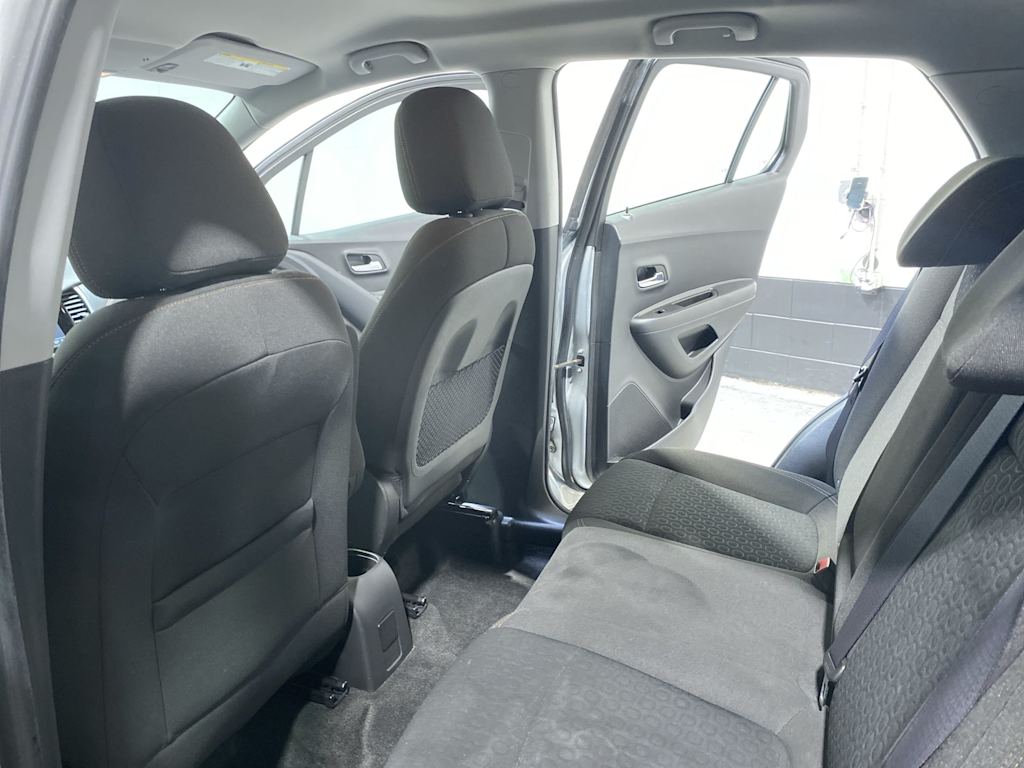 Thumbnail: 2018 Chevrolet Trax - 13