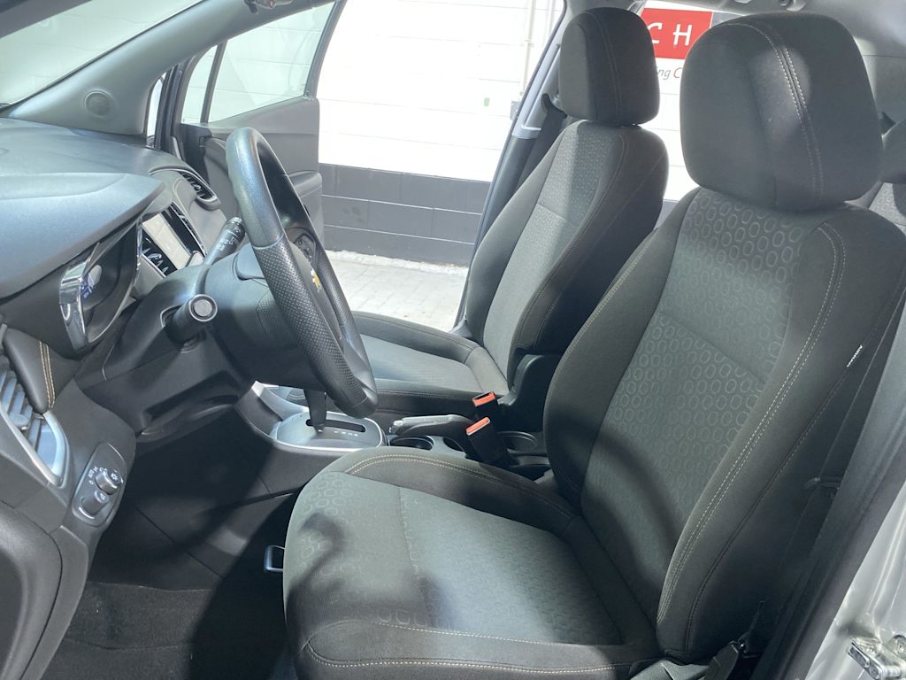 Thumbnail: 2018 Chevrolet Trax - 12