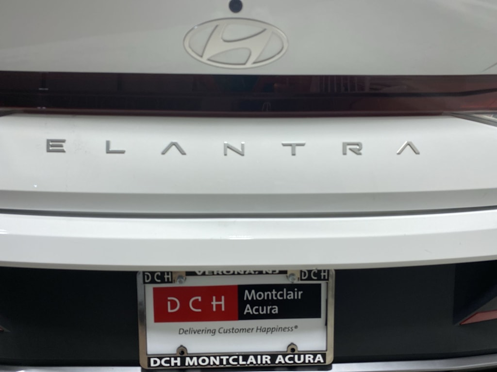 Thumbnail: 2024 Hyundai Elantra - 13