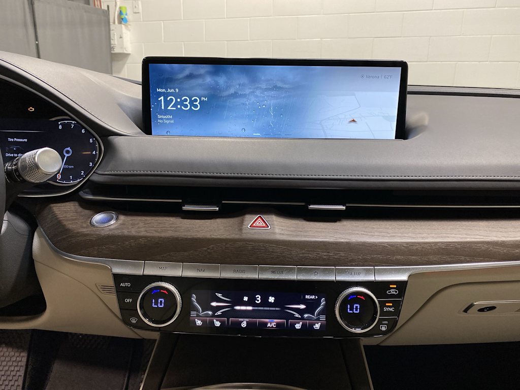 Thumbnail: 2022 Genesis G80 - 12