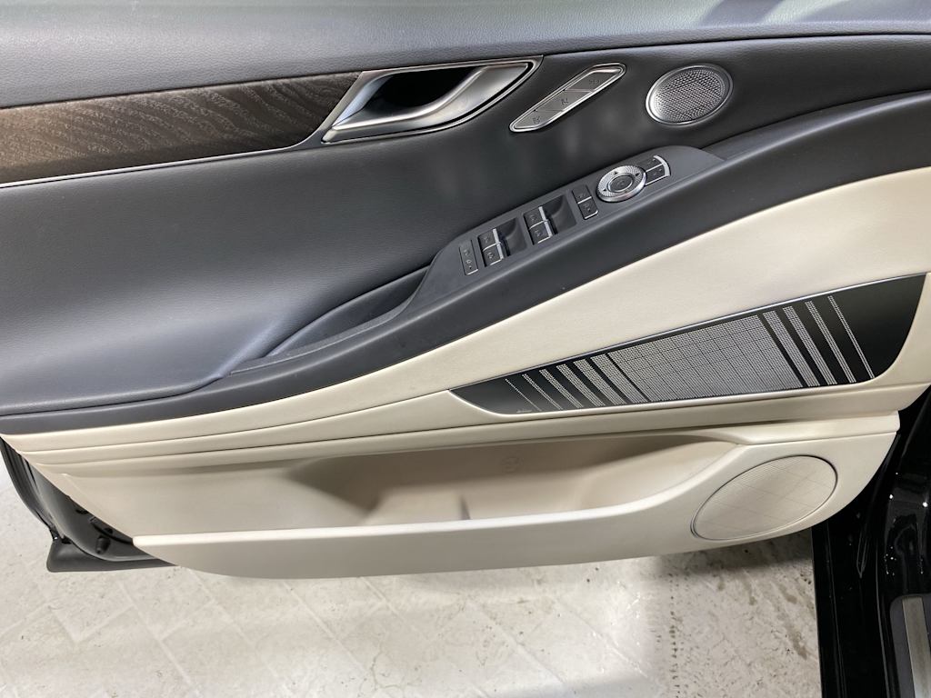 Thumbnail: 2022 Genesis G80 - 23
